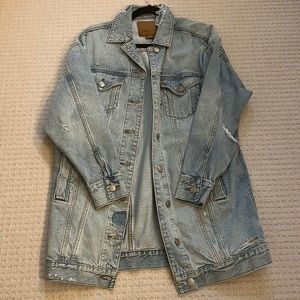 American Eagle Oversized Boyfriend Denim Jacket- XS